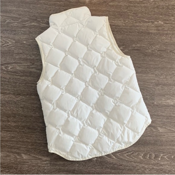 J. Crew Down Quilted Winter Vest. Size XS - Picture 3 of 10